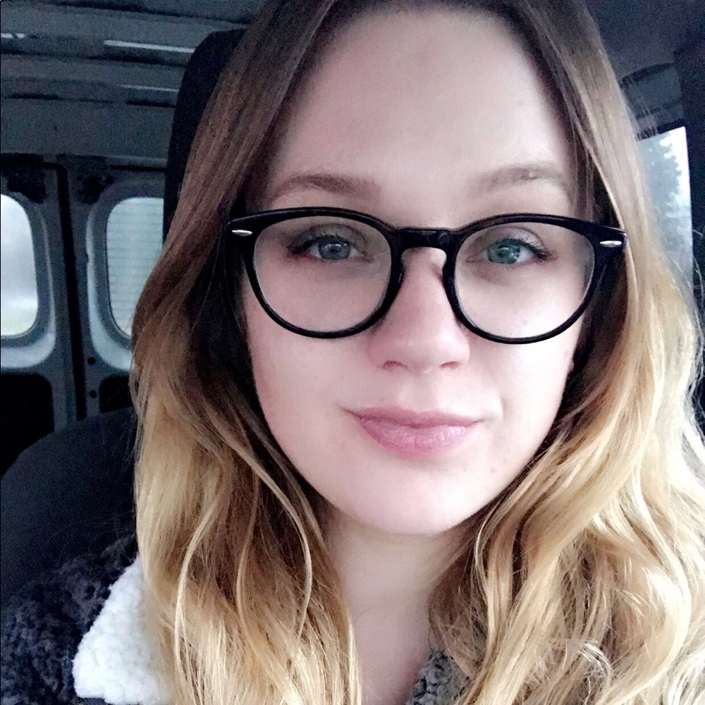 Meet your Posher, Alyssa